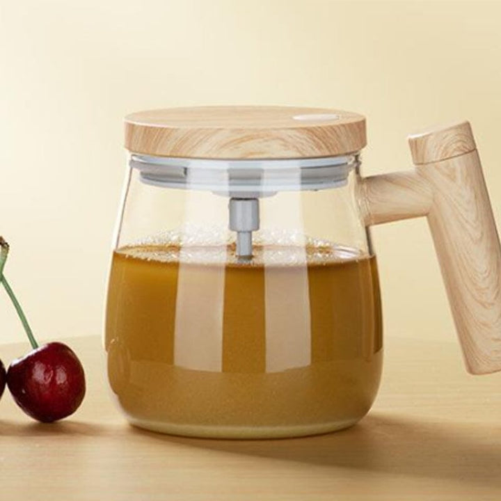 Selbstrührender Becher