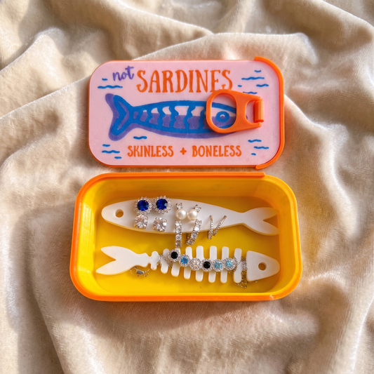 🐟Cute Sardine Tin Travel Jewelry Case, Portable Mini Jewelry Organizer Box for Rings Earrings Necklaces
